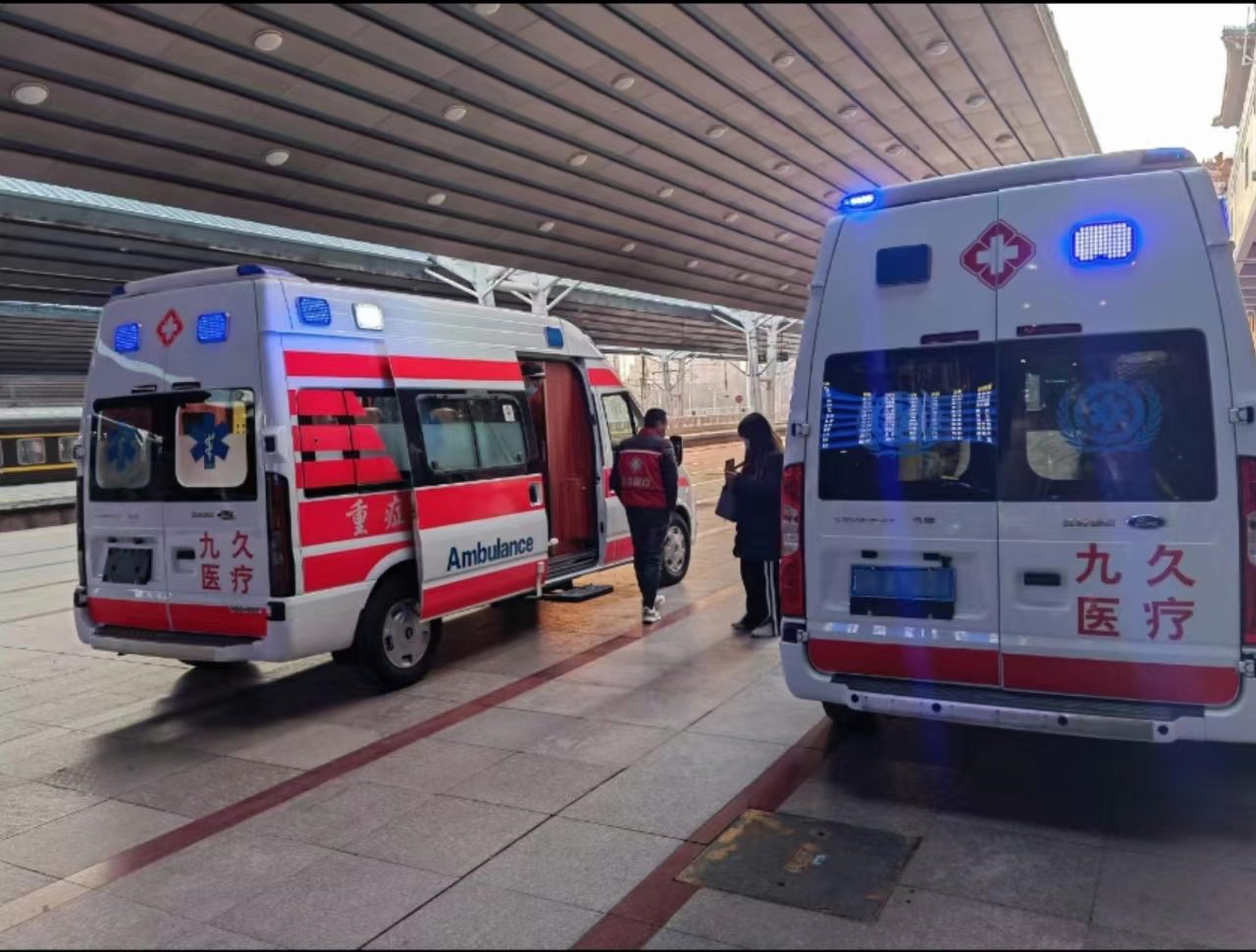 冷水江市救护车长途转运